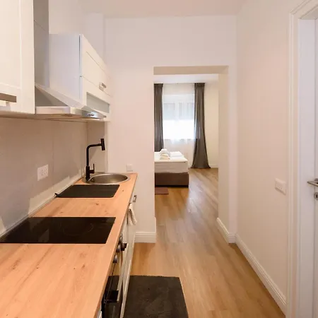 6 アパート ベオグラード